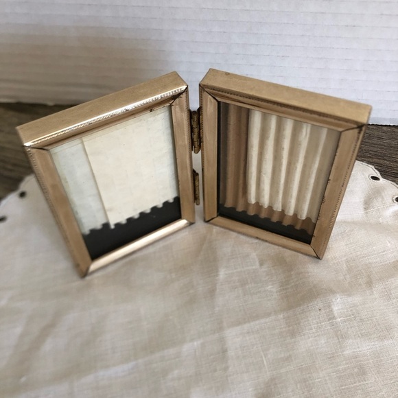 Vtg Double Picture Frame - Picture 2 of 11